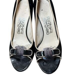 Salvatore Ferragamo Black Heels with Sophisticated Design